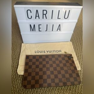 LV Neverfull pouch in Damier Ebene